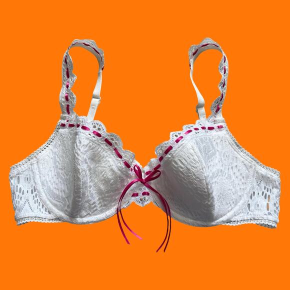 00's vintage white floral lace coquette fairy y2k bra 34C victoria's secret - Picture 1 of 7